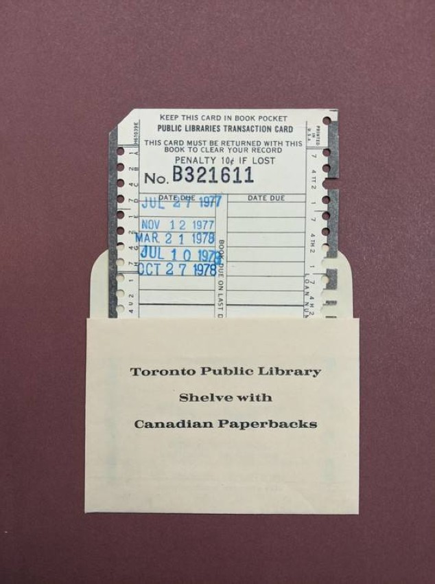 بطاقة الاستعارة تحمل تاريخ خروج الكتاب (Facbook)
