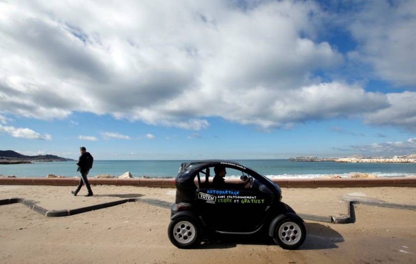 France : Prévoyez de louer des voitures électriques pour 100 dollars par mois